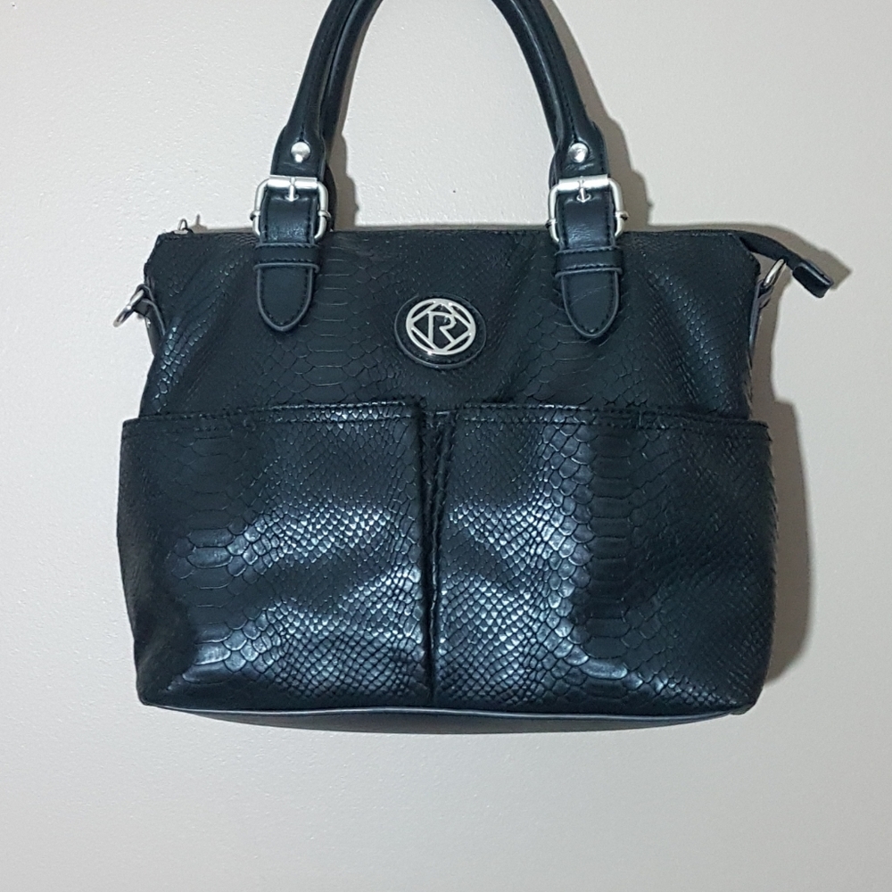 RELIC BLACK SNAKE PATTERN HAND BAG.